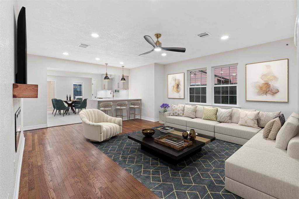Just minutes from the Texas Medical Center, U of H and Texas Southern University!