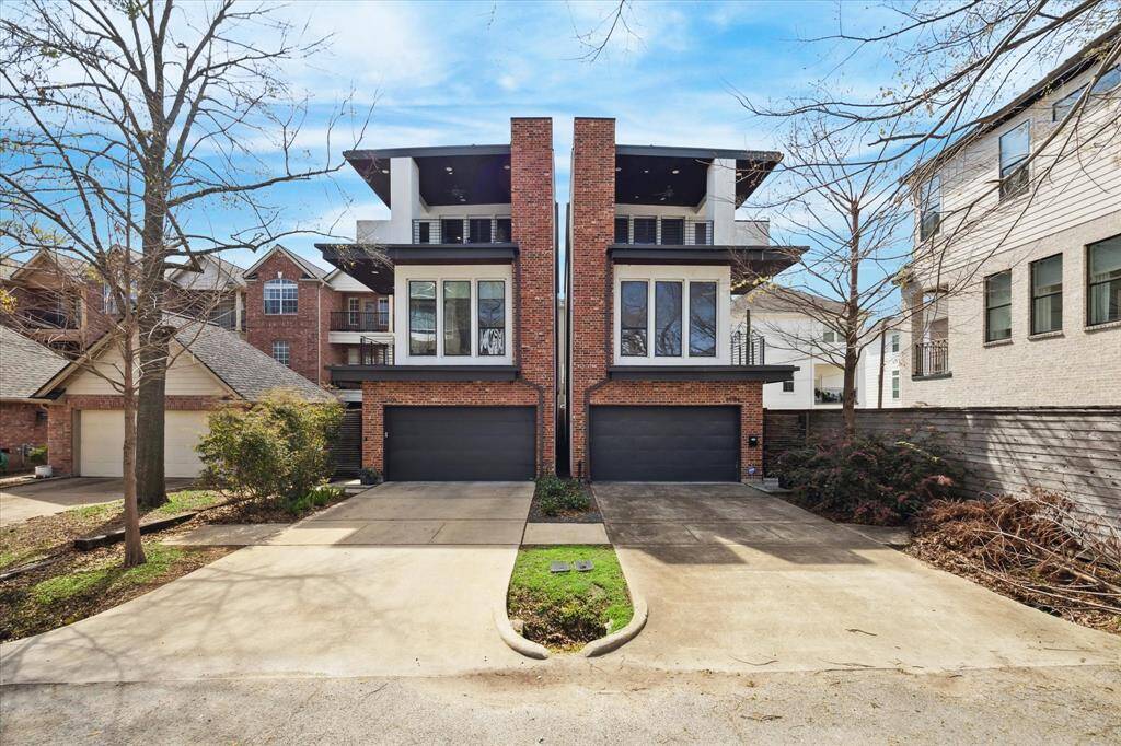 Free standing patio home with private driweway and parking for 4 cars in addition to the 2 car garage.
