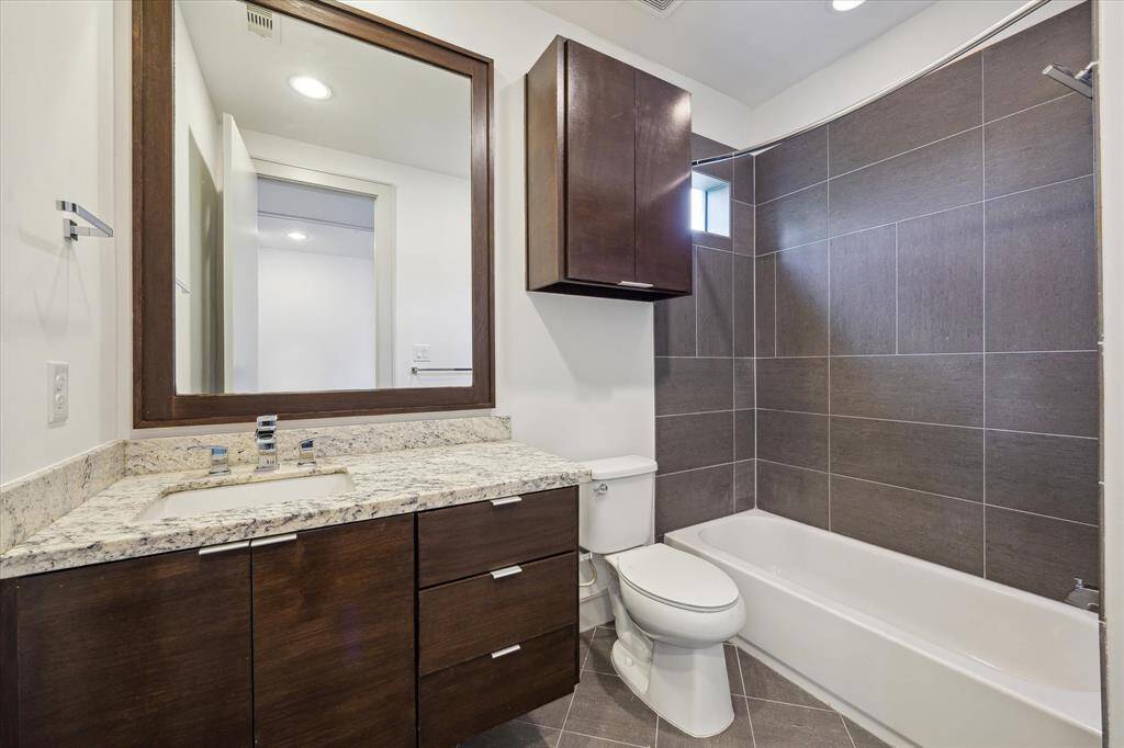 Full bathroom on 3rd floor.