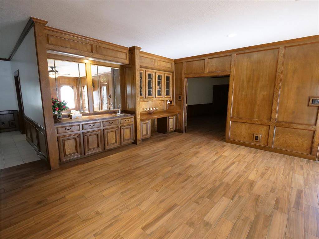 Wet bar in the main living area