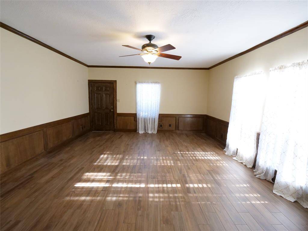 Gameroom or fifth bedroom.