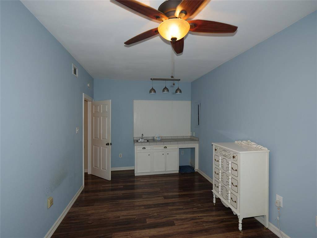 Garage conversion into a 5th bedroom