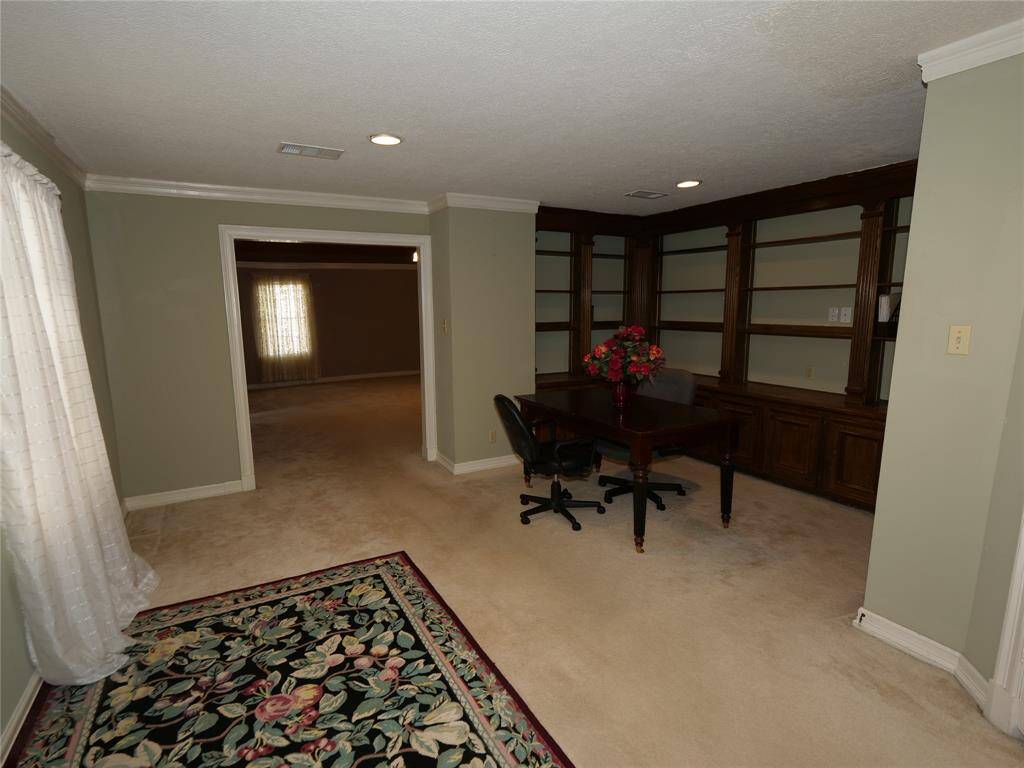 Ensuite study and library adjacent to primary bedroom