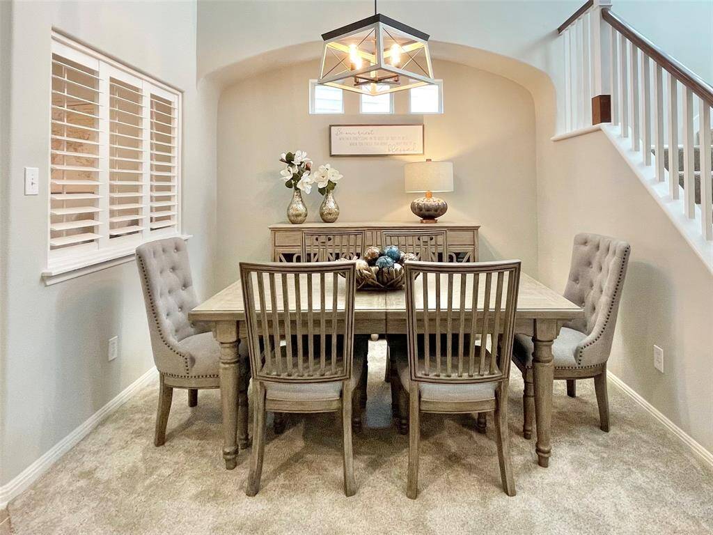 New Dining Room Table & chairs