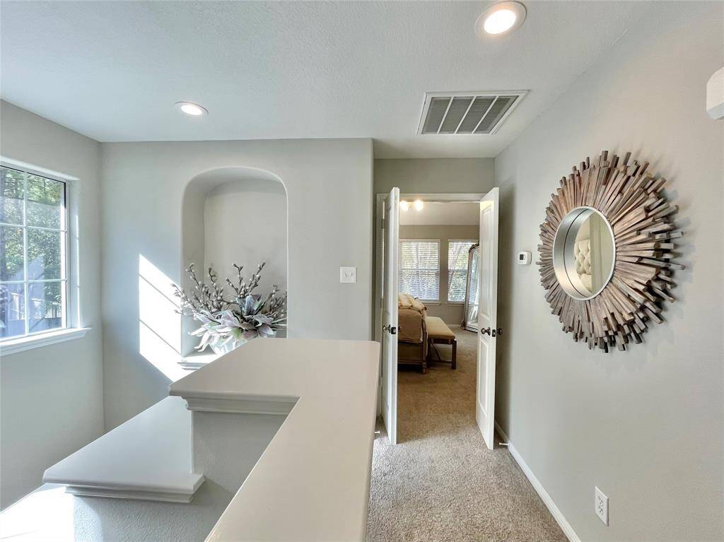 All 3 bedrooms & laundry room are upstairs