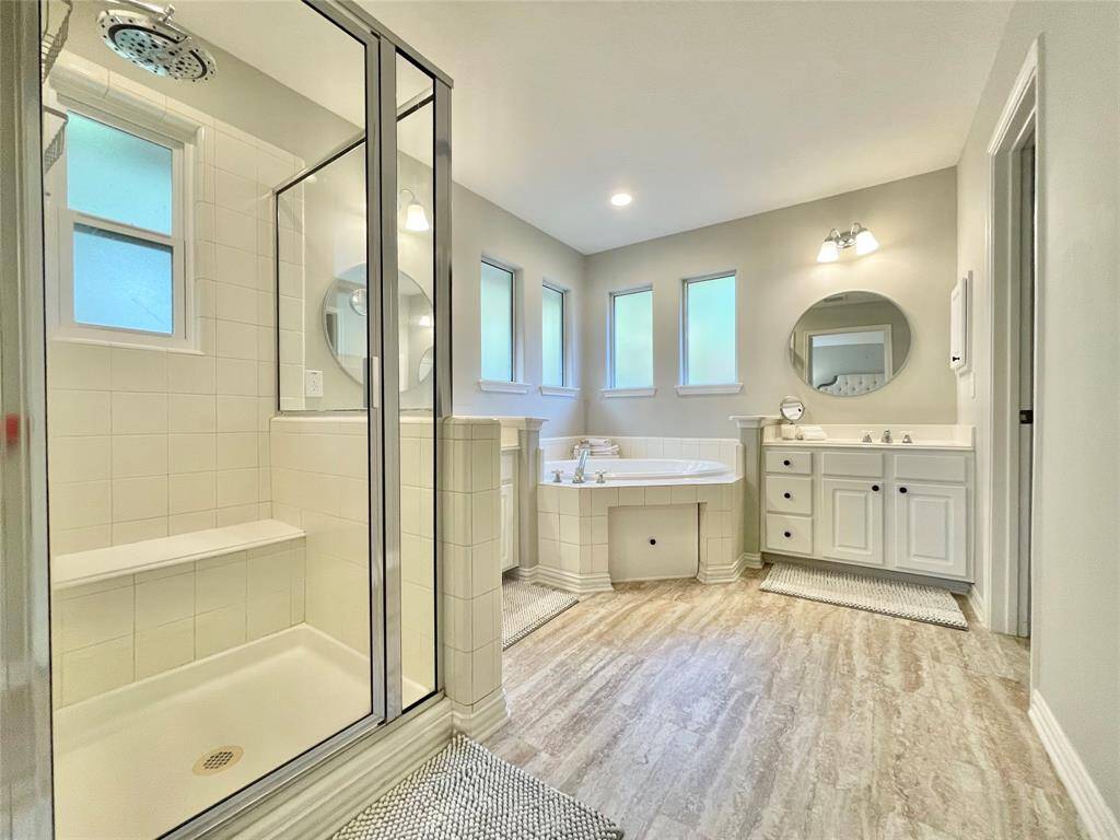 Parents Bathroom