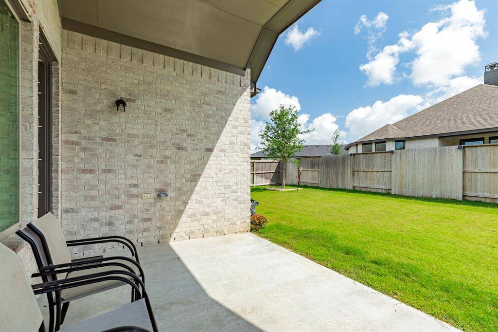 spacious covered patio