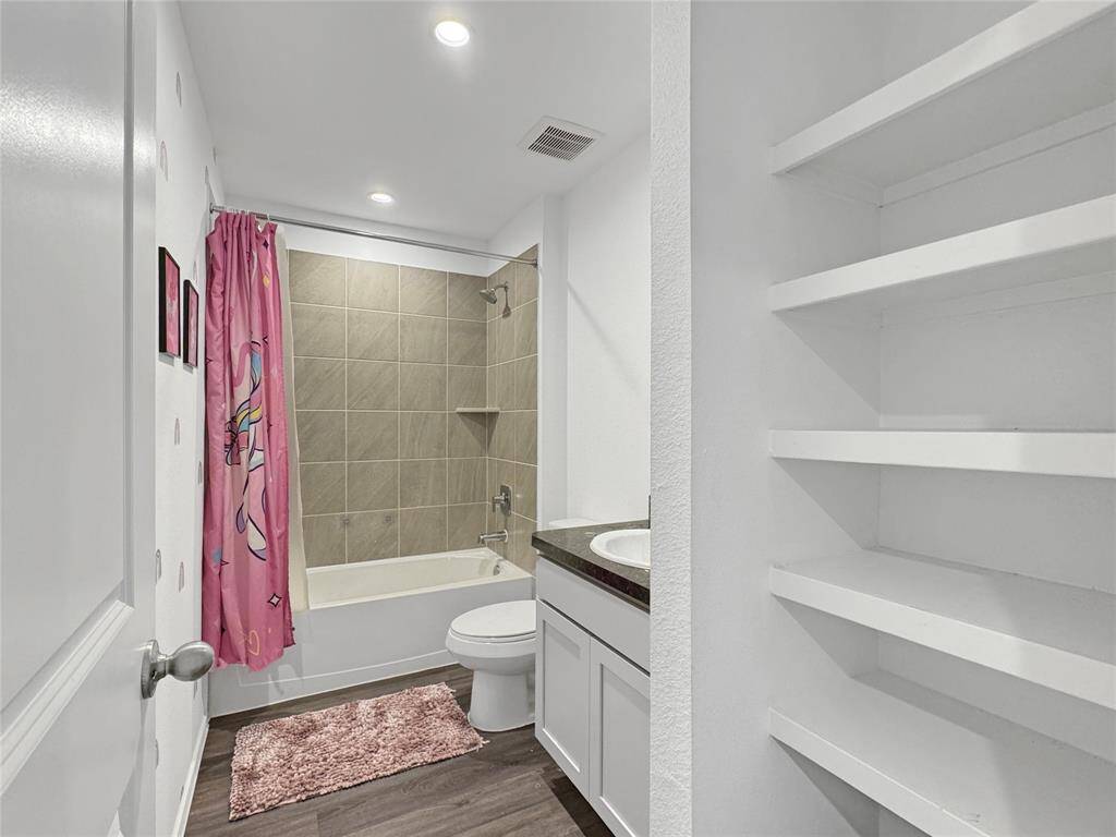 Upstairs bathroom
