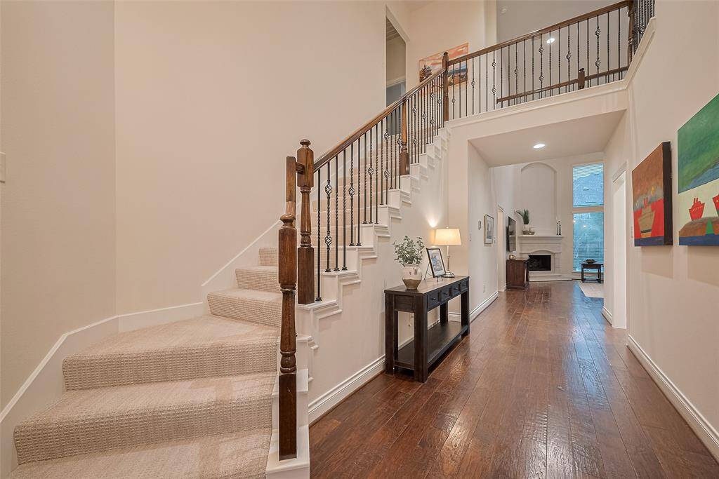Upstairs you will find 3 secondary bedrooms, a game room and a media room