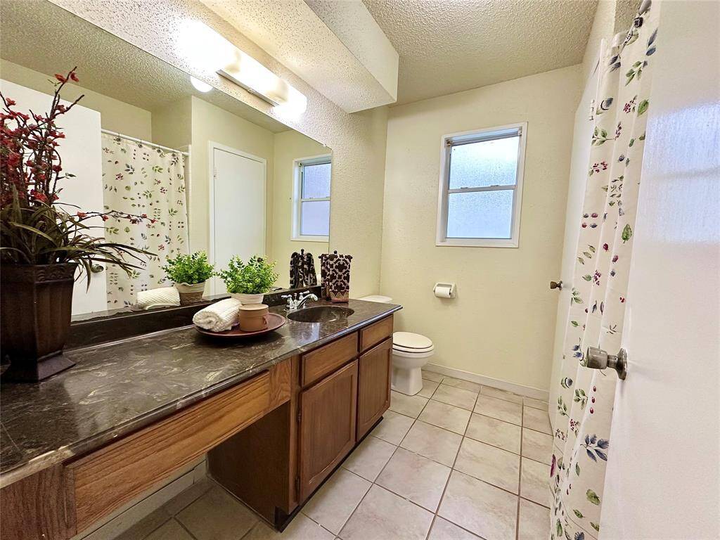 Secondary Bathroom with Vanity